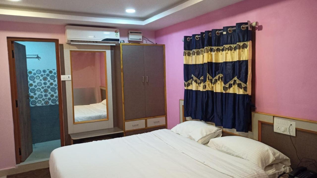 Hotel Aarthi Residency Karaikkudi Exteriér fotografie